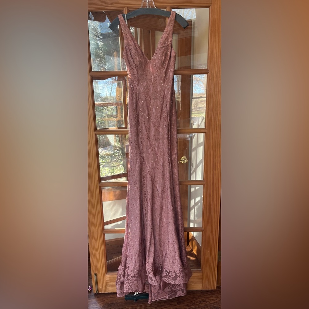 Prom dress size 4, mauve/pink, never worn, never altered, 2020 purchase